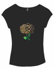 Load image into Gallery viewer, Petals in the wind shirt